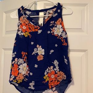Beautiful floral tank excellent condition
